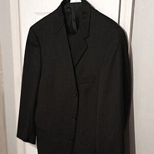 Joseph Abboud Men Charcoal 2 Piece Suit   44S